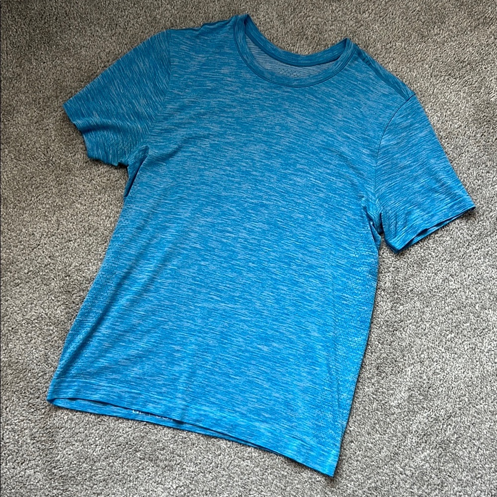 lululemon athletica Blue Short Sleeve Tee